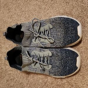 Avia athletic shoes, size 13
